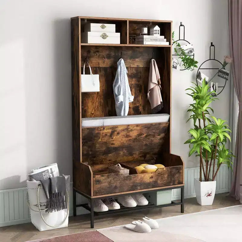 Albero appendiabiti da ingresso alto 175 cm con cuscino per seduta, scomparti aperti, ganci e vano contenitore con coperchio sollevabile, bianco/nero/marrone rustico