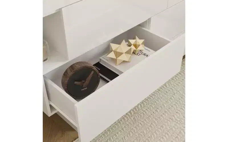 Cassettiera bianca dal design creativo, struttura asimmetrica, 8 cassetti